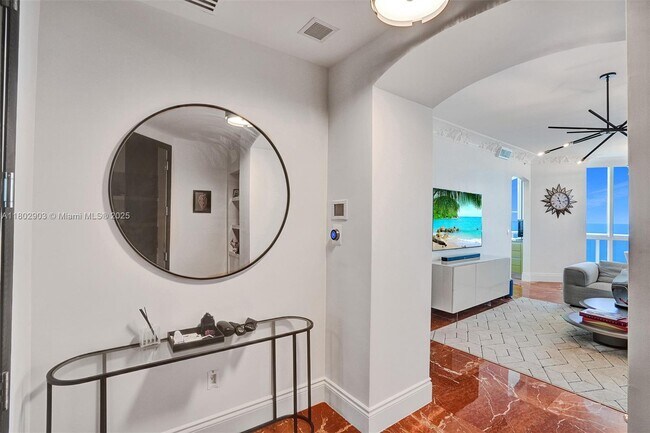 Building Photo - 18201 Collins Ave