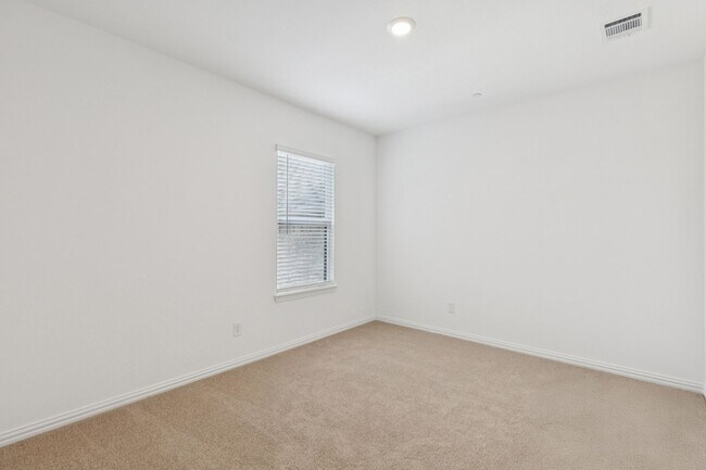 Building Photo - 3540 Pierce Ln