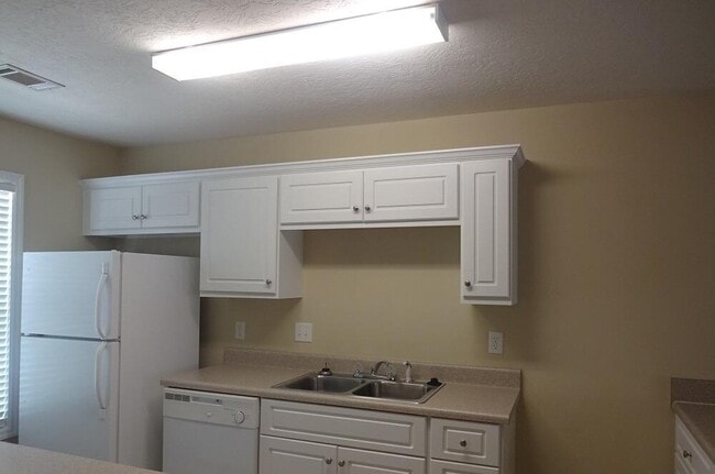 Building Photo - 5166 Aruba Cir