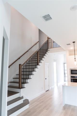 Building Photo - 2220 Sternpost Mews