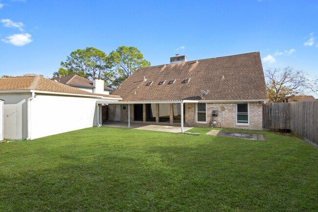 Building Photo - 10211 Sagemill Dr