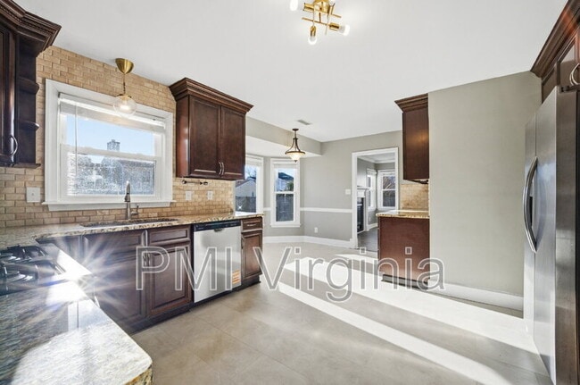 Building Photo - 4808 Boxford Rd