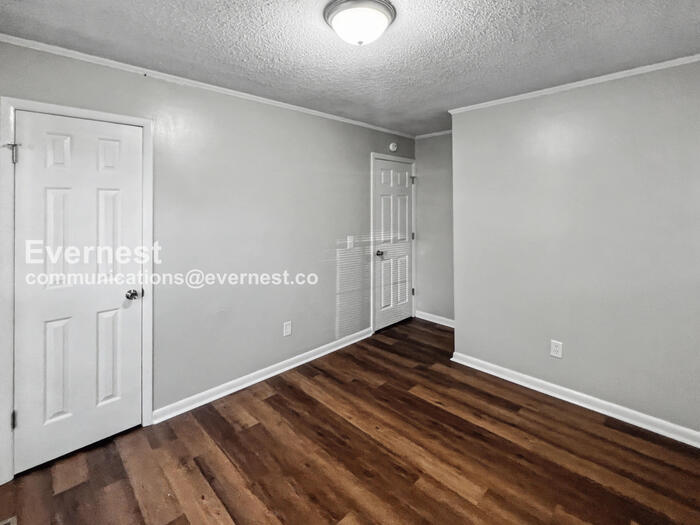 Building Photo - 3032 Summit Ridge Dr