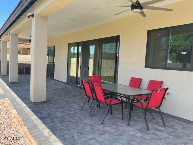 Building Photo - 6824 N 14th St