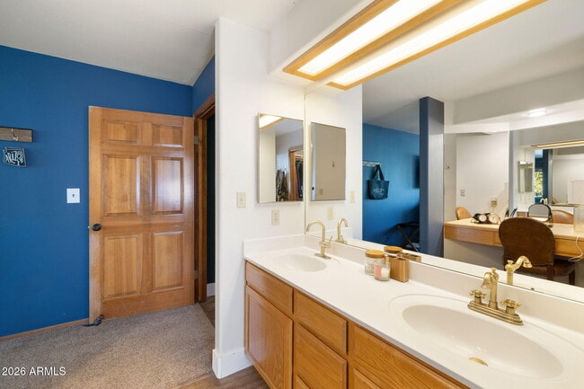 Building Photo - 2145 William Palmer