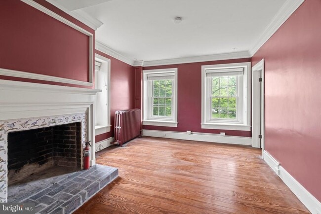 Building Photo - 209 N Bellevue Ave