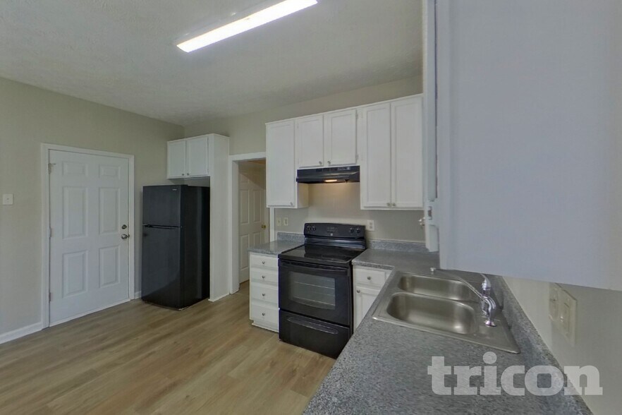 Building Photo - 1475 Watercrest Cir