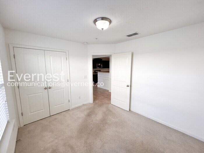 Building Photo - 4014 Rhythm Dr