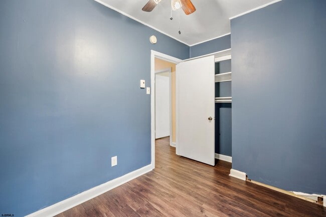 Building Photo - 623 W Shiller St