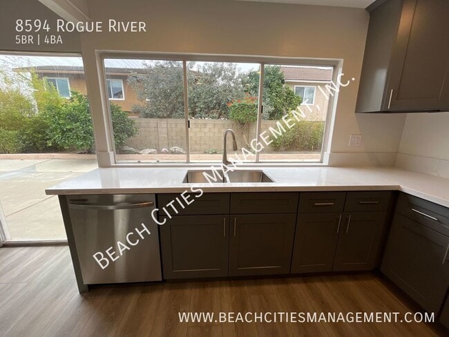 Building Photo - 8594 Rogue River Ave