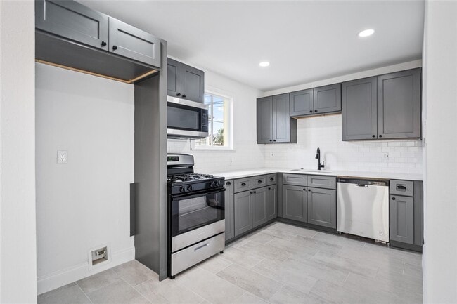 Building Photo - 1106 Winnie St