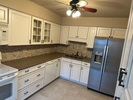 Building Photo - 9120 Dominion Cir