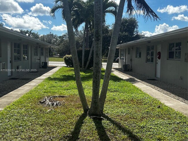 Building Photo - 2641 Polk St