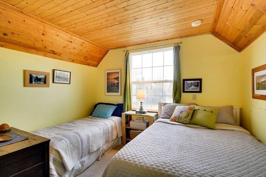 Building Photo - 1128 Hobson St