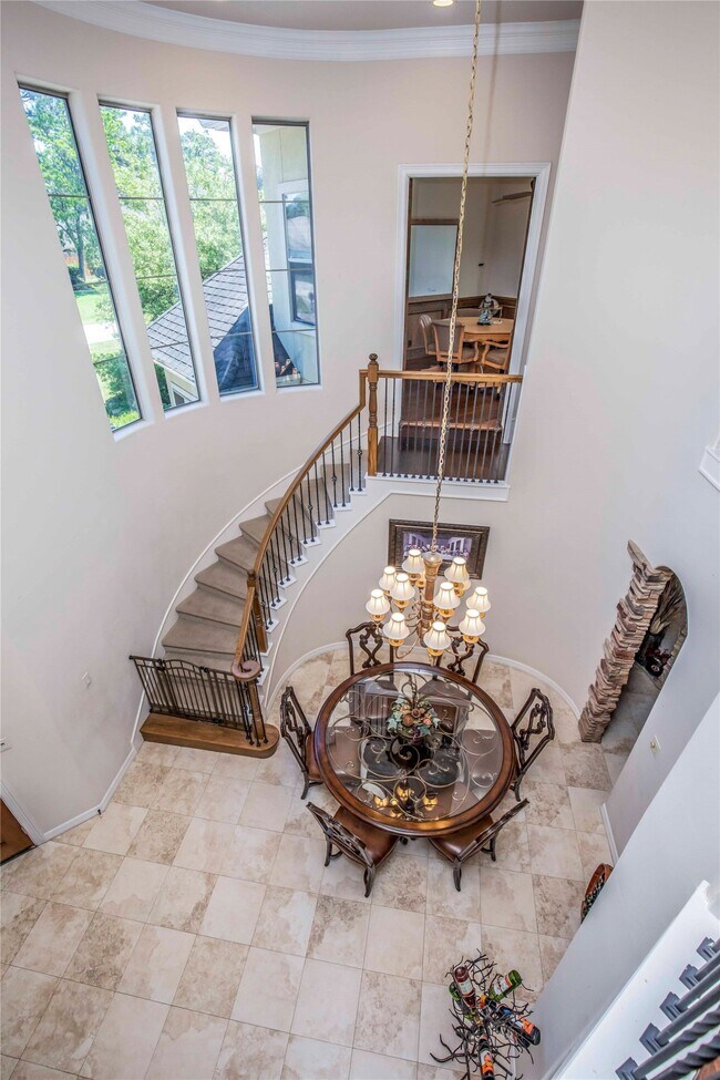 Building Photo - 25219 Hideaway Run Dr