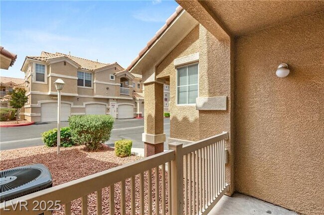 Building Photo - Spacious Two-Bedroom Condo with Resort-Sty...