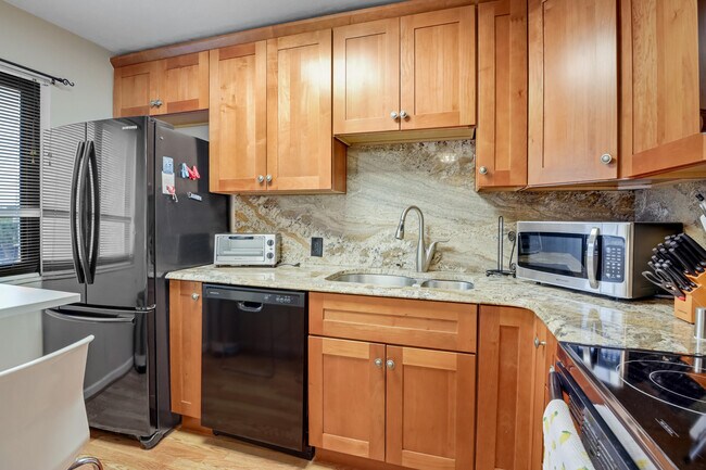 Building Photo - 4254 Deste Ct