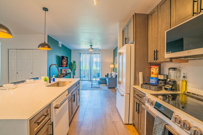 Building Photo - 6610 N 93rd Ave