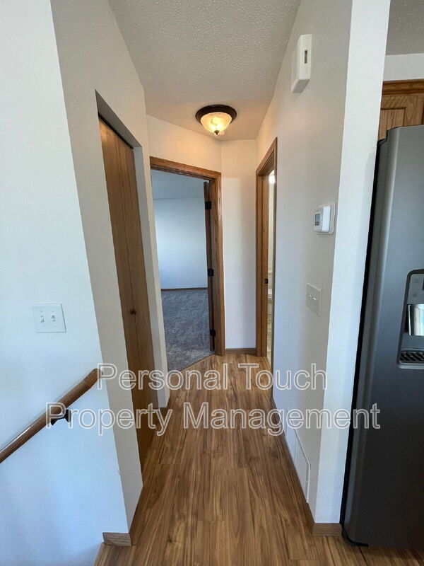 Building Photo - 2580 5th St W