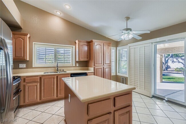 Building Photo - 8985 McLeod Dr