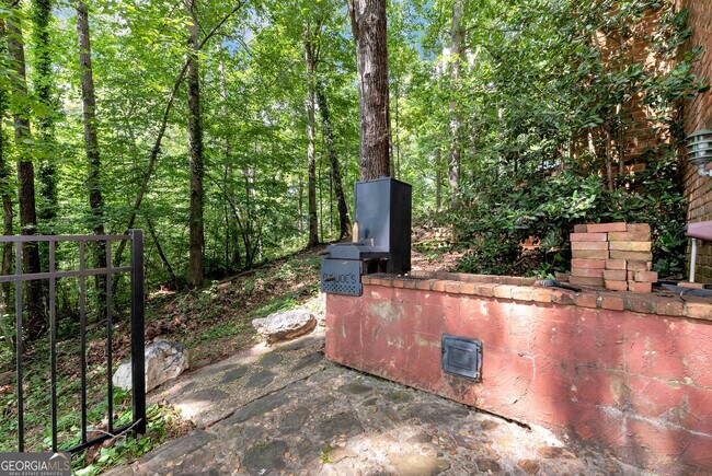 Building Photo - 3978 Pineshore Cir