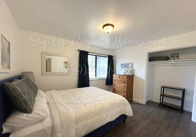 Building Photo - Cozy 3-Bedroom 2-Bath Retreat Nestled in the Trees!