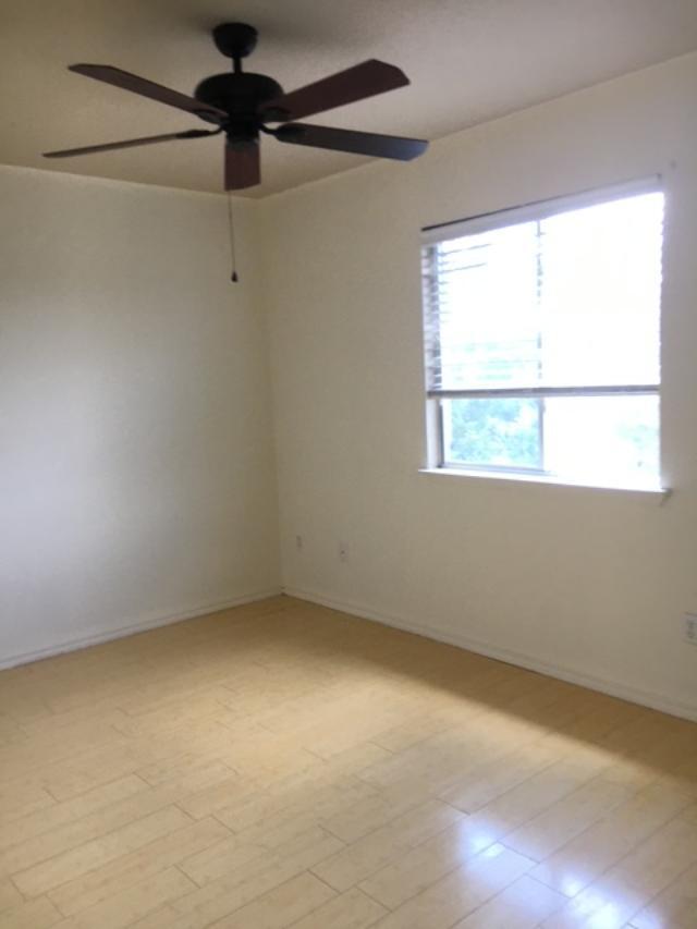 Building Photo - 901 Sweet Leaf Ln