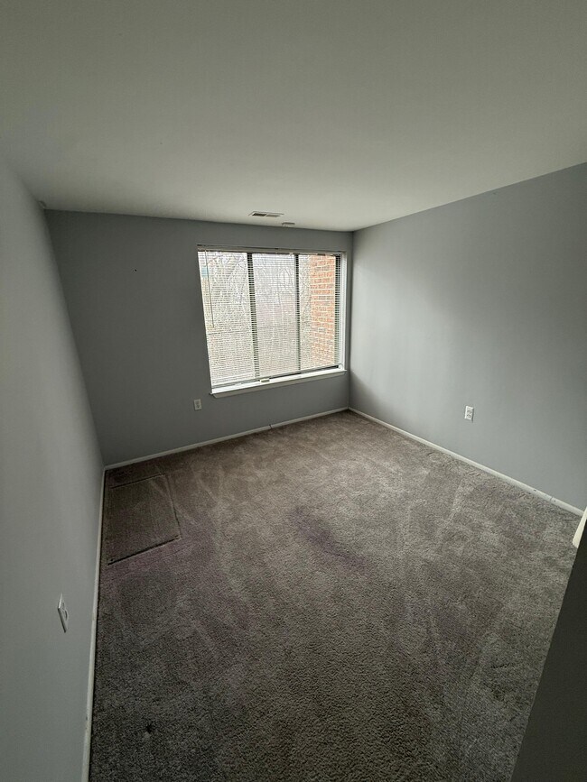 Building Photo - 13200 Chalet Pl