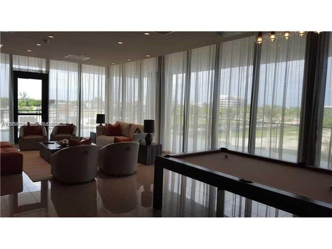 Building Photo - 5252 NW 85th Ave