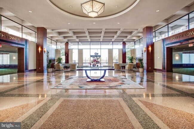 Building Photo - 3701 S George Mason Dr