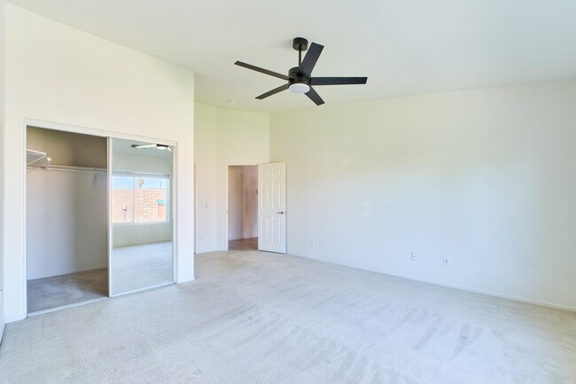 Building Photo - 47626 Calle Diamante
