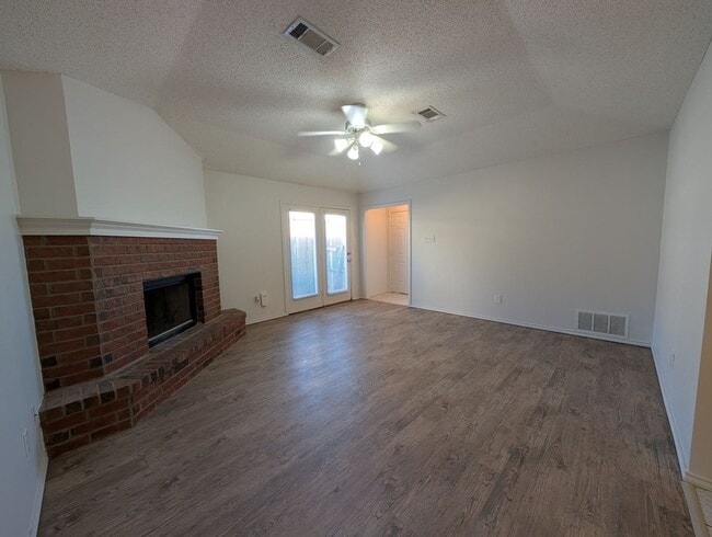 Building Photo - 2413 87th St