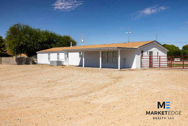 Building Photo - 5Bed/3Bath Home in Buckeye, AZ! Ready for ...
