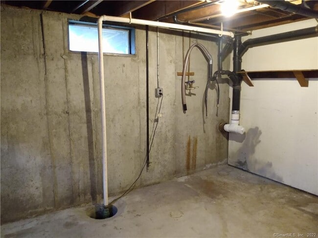 Building Photo - 18 Alyssa Ln