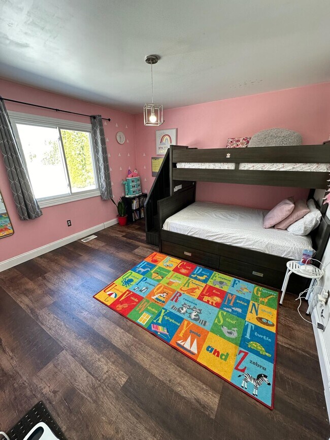 Building Photo - 5017 Saffron Dr