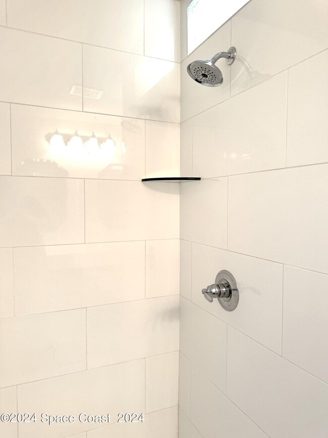 Building Photo - 5615 Andrea St