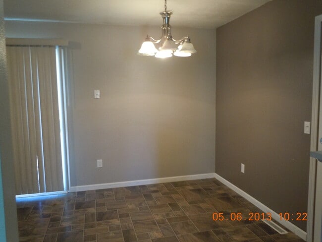 Building Photo - 2404 Academy Rd