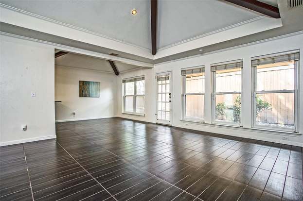 Building Photo - 9127 Valley Chapel Ln