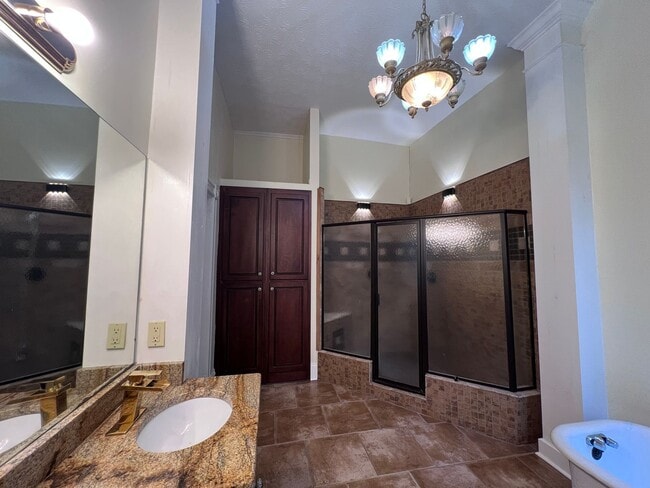 Building Photo - Historic District - Opelika