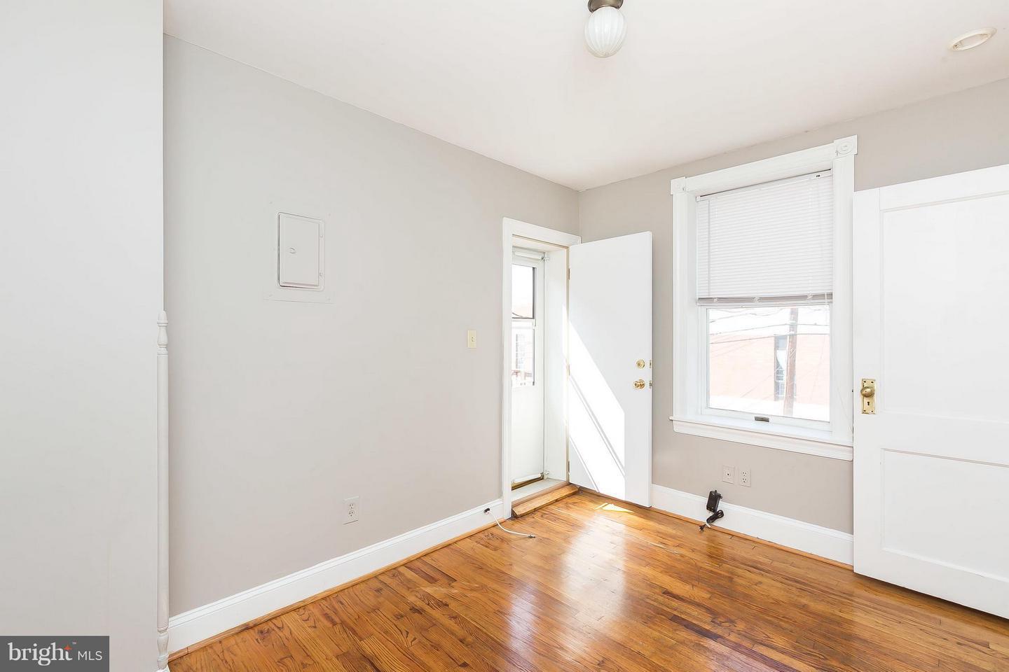 Building Photo - 1100 William Street