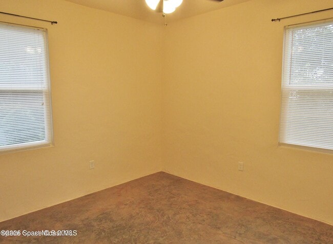 Building Photo - 39 Carmalt St