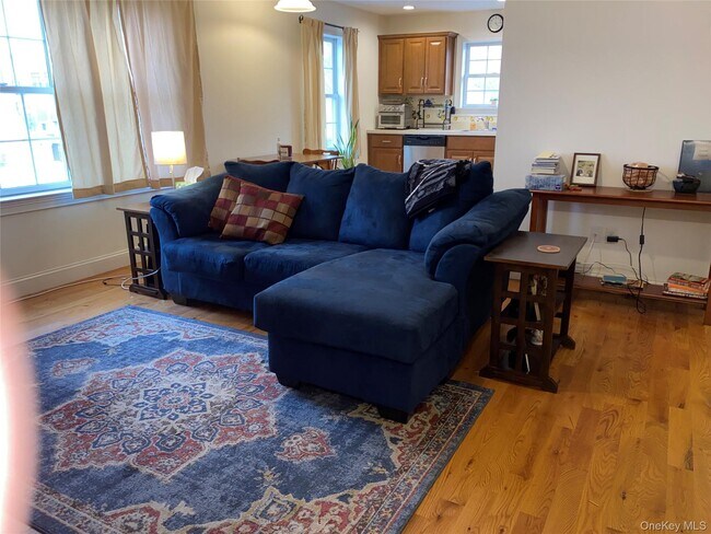 Building Photo - 27 N Main St