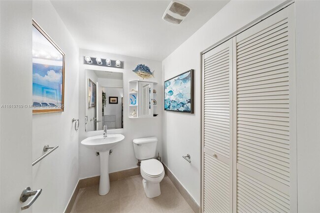 Building Photo - 888 Biscayne Blvd