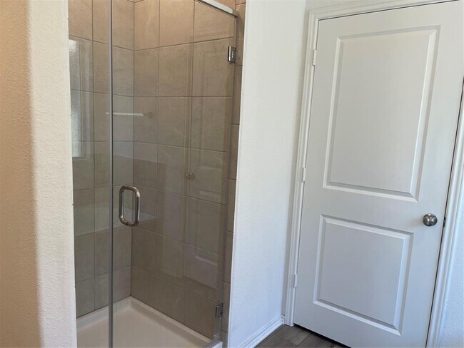 Building Photo - 129 Starflower Cv