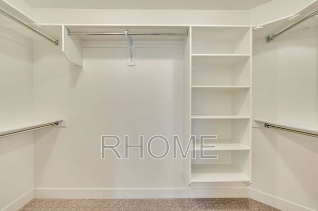 Building Photo - 16106 S Bodmin Way