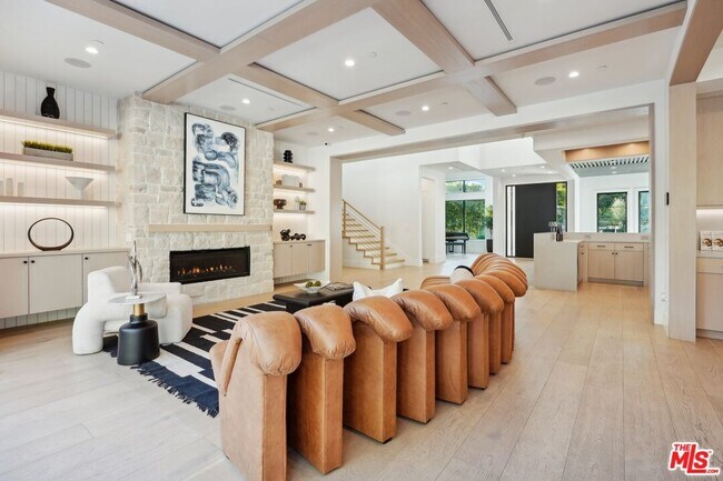 Building Photo - 5124 Calvin Ave