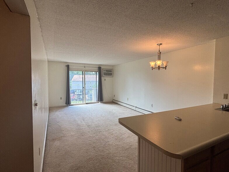 Building Photo - 120 Fisherville Rd