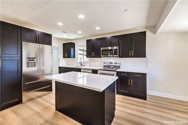 Building Photo - 3bed 2 bath plus Casita HUGE LOT for all your RV & recreational storage needs