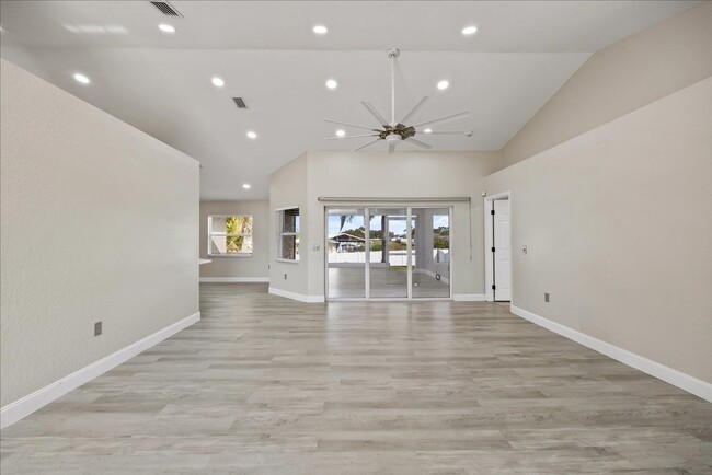 Building Photo - Beautifully remodeled home is situated in ...