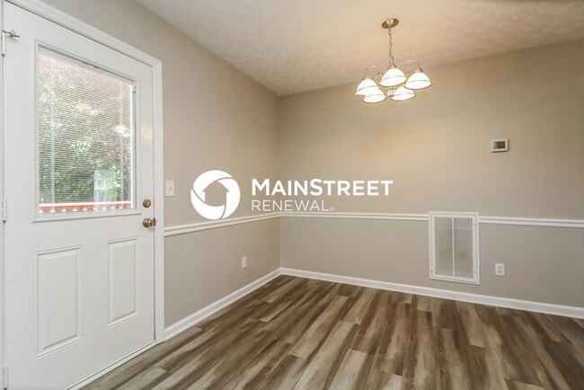 Building Photo - 3 Bedroom Pet-Friendly Home in Murfreesbor...